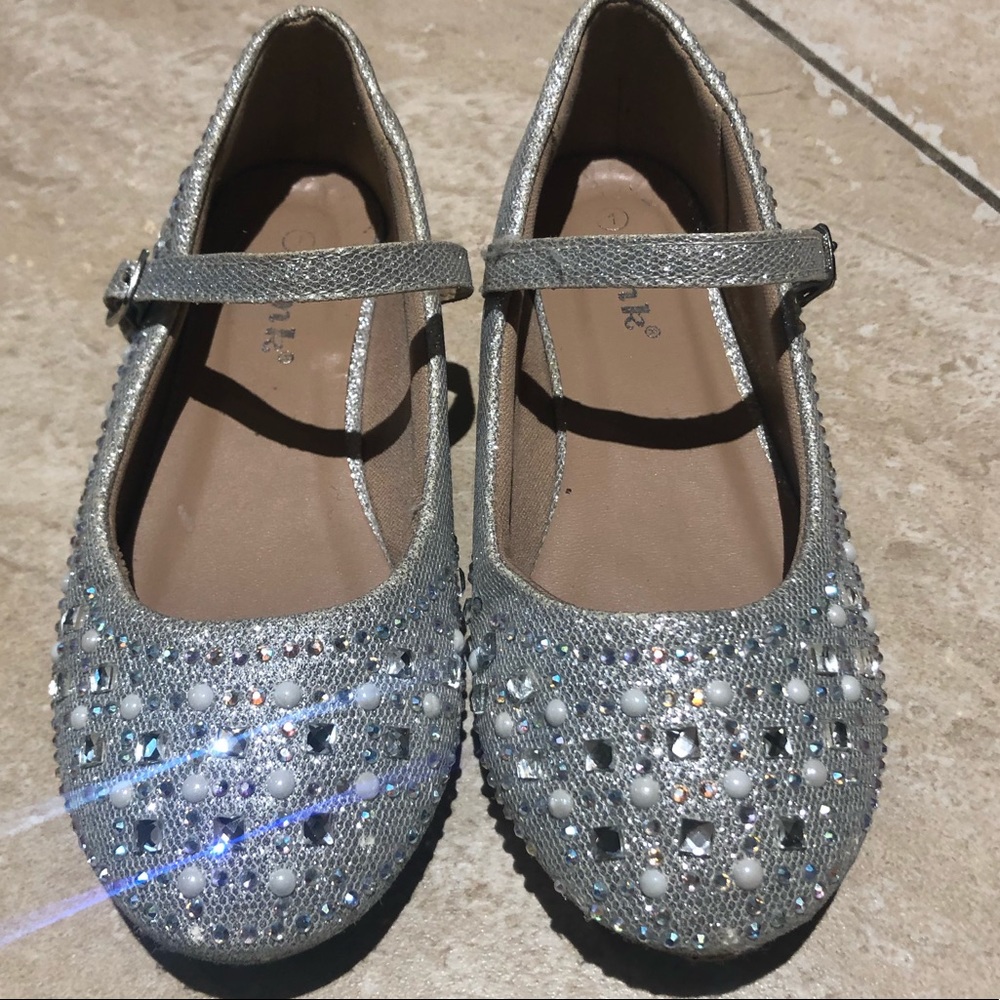 ❤️LIKE NEW Girls Diamond/Pearl Shoes ♥️